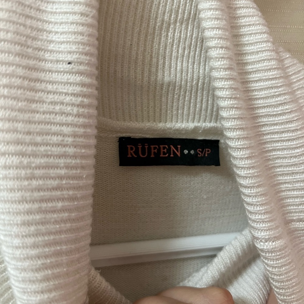 Rufen BOGO Monochrome Women's Turtleneck Sweater Studded Detail Size Small ⚫️ - Picture 5 of 9